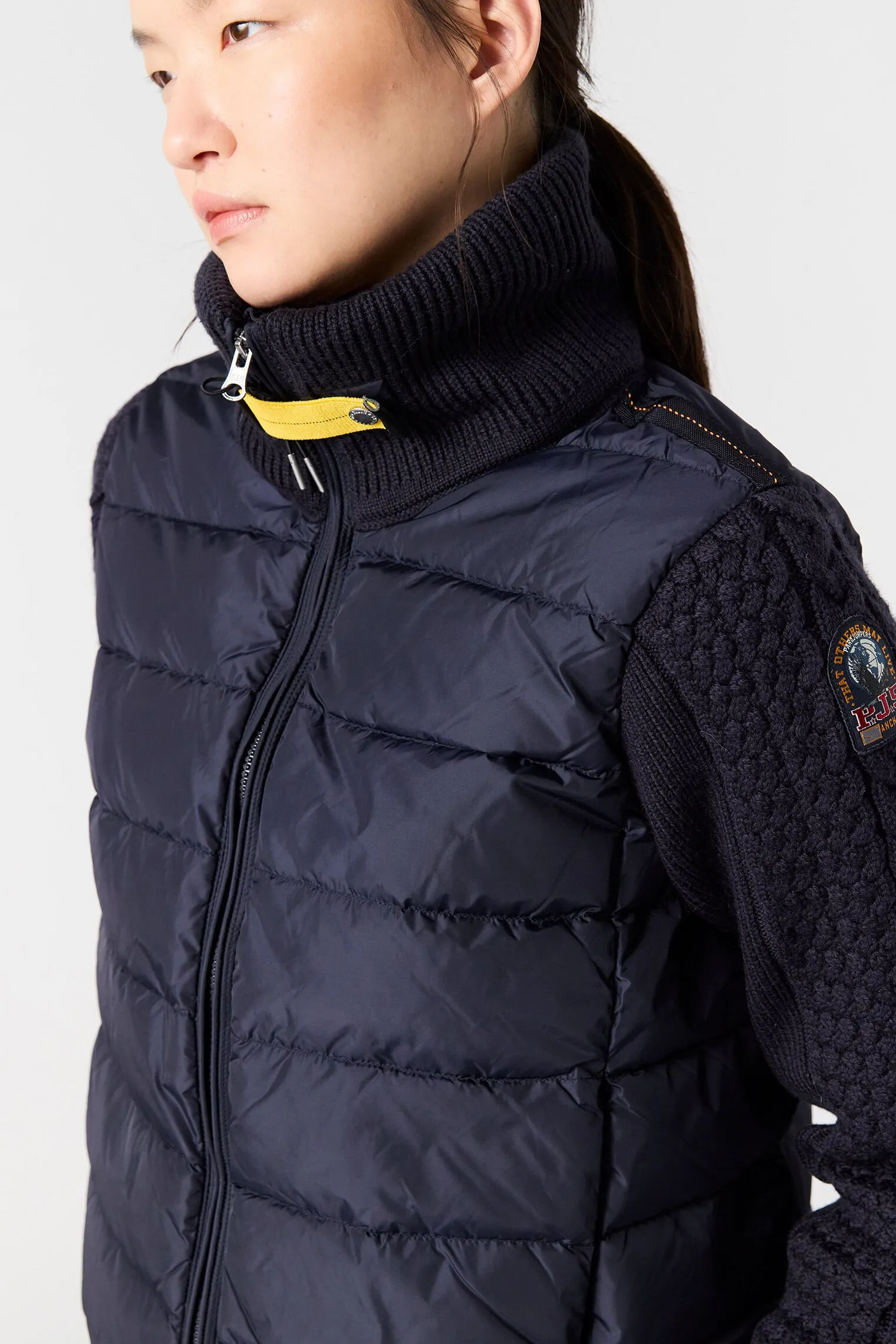 MOONIE - PULL HYBRIDE*Parajumpers Best